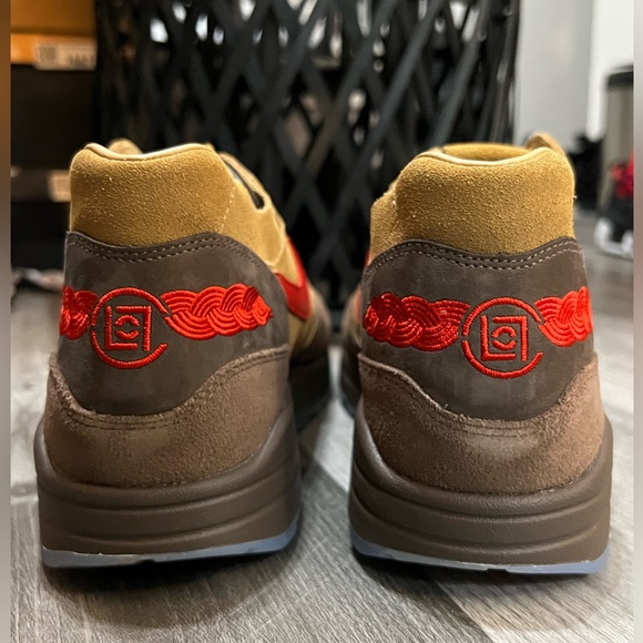 CLOT x Air Max 1 KISS OF DEATH cha DD1870 200 - Picture 5 of 15